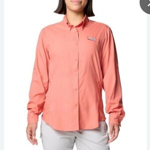 Columbia women’s SZ M Coral Pink Button-Up long sleeve active wear shirt